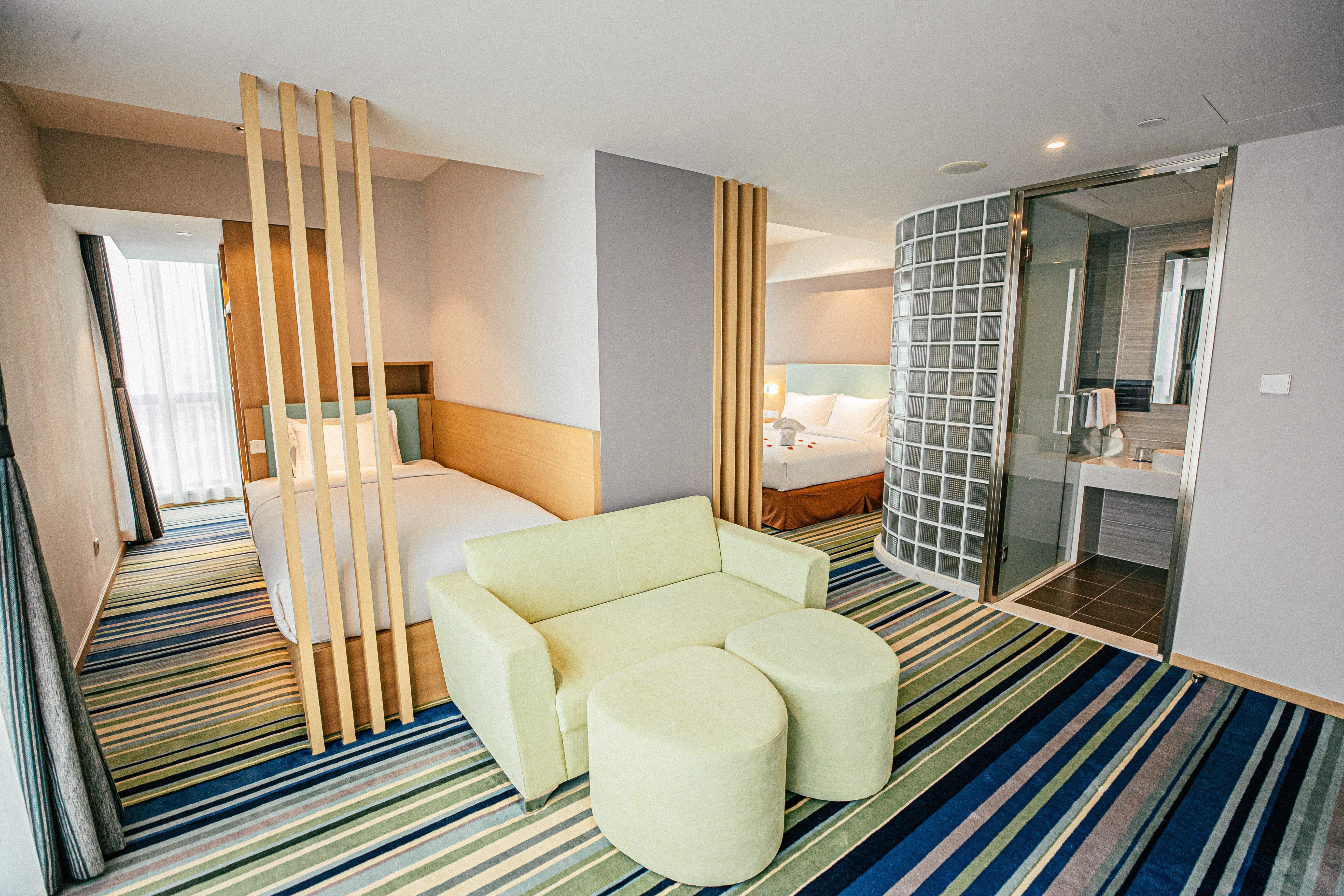 Holiday Inn Express Yingkou Onelong Plaza By Ihg Gaizhou Exterior photo
